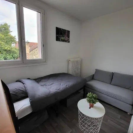 Le Nid De Basch Near Paris